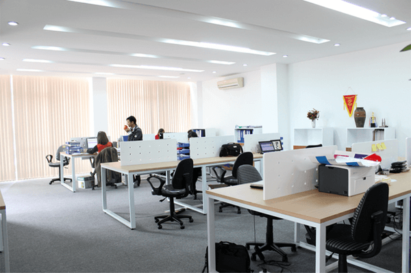 Cách bài trí bàn làm việc văn phòng hợp phong thủy